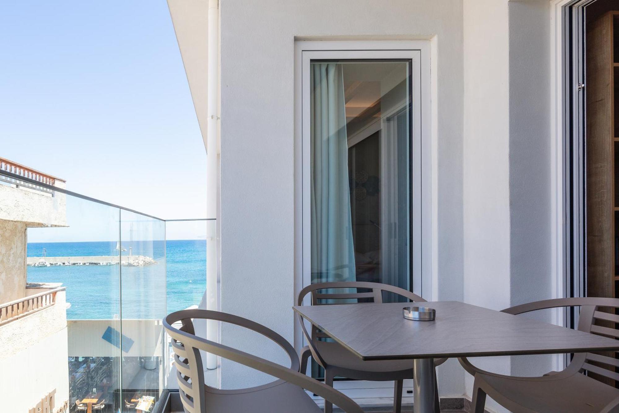 Skipper Beachfront Suites Hersonissos  Pokój zdjęcie